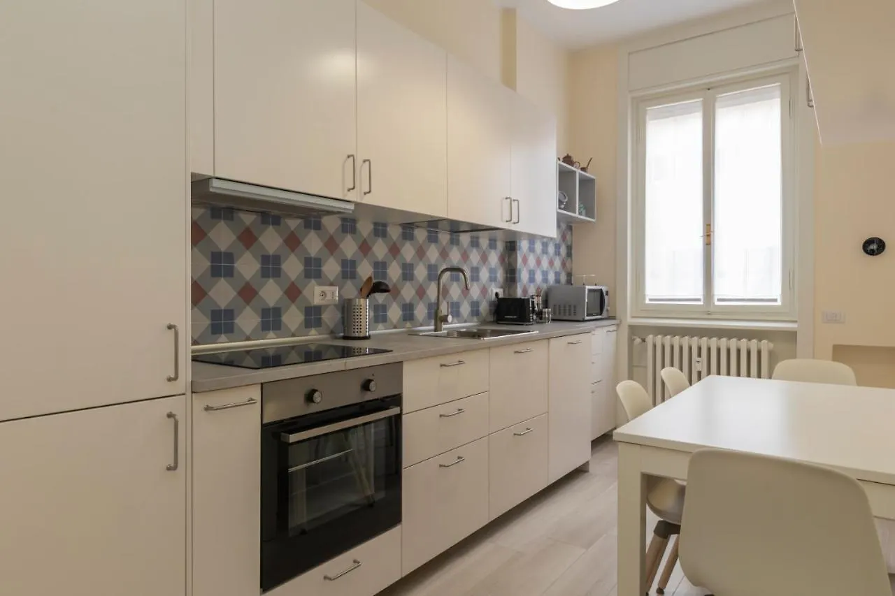 דירות מילאנו Joivy Modern 2Bed Flat With Balcony, 250M From M5 Foppa And M2 Sant'Agostino
