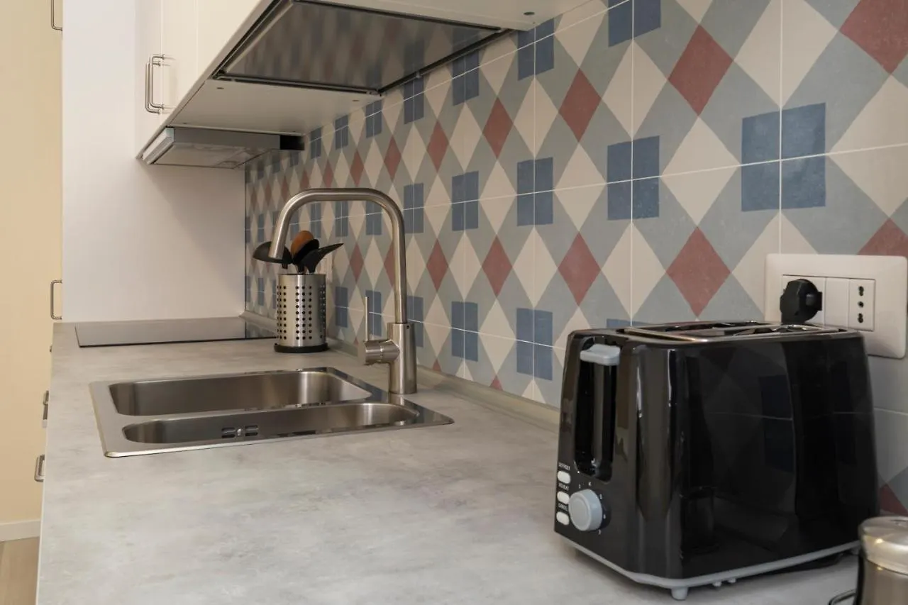 Joivy Modern 2Bed Flat With Balcony, 250M From M5 Foppa And M2 Sant'Agostino Apartment Milan