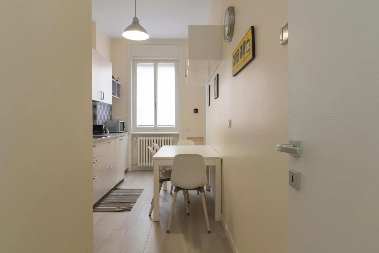 Joivy Modern 2Bed Flat With Balcony, 250M From M5 Foppa And M2 Sant'Agostino Apartment Milan